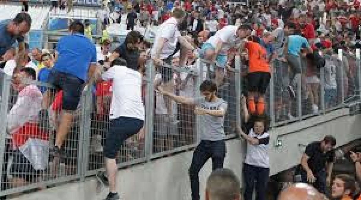 Fans of Russia and England clash with each other in Euro Cup