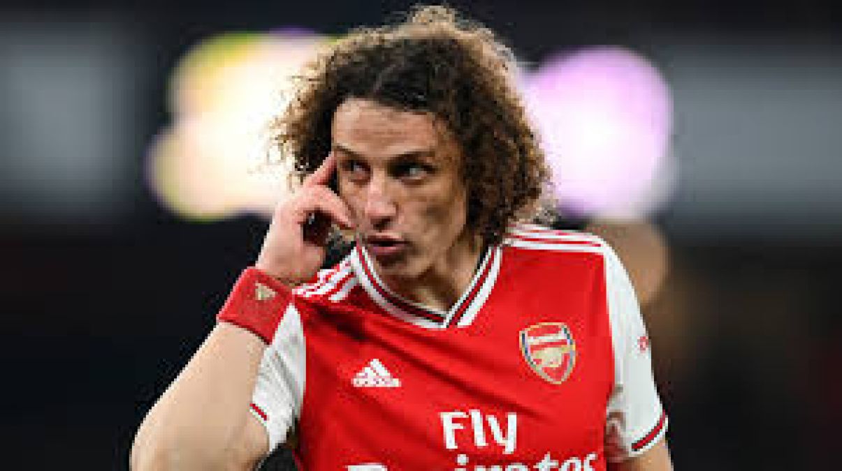 David Luiz renews 1-year agreement with Arsenal