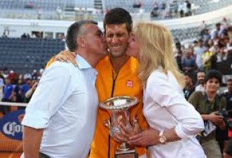 Djokovic's father defended his son, blames other players