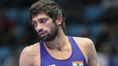 Ravi Dahiya, who won a medal in the World Championship, received this award