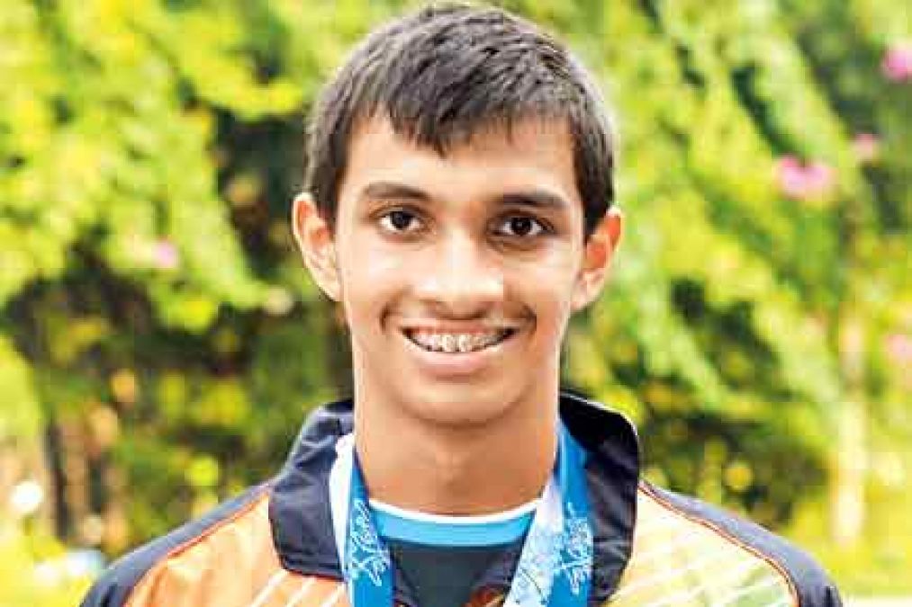 Son of this Bollywood actor won silver medal in swimming