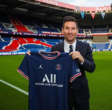 Lionel Messi joins PSG on 2-year deal after spending 21 years at Barcelona