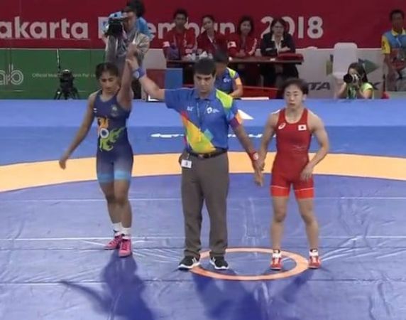 Asian games 2018 : Vinesh Phogat  wins gold medal, From PM Modi to  Big B rejoice her win