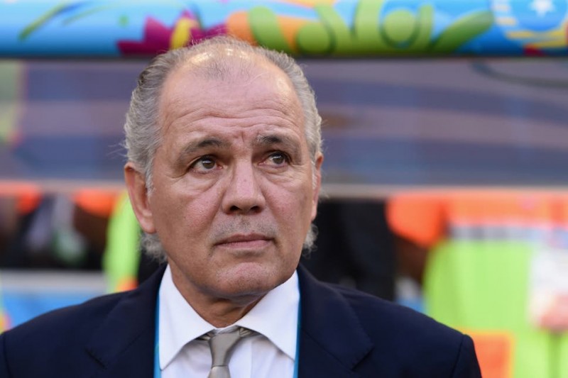 Lionel Messi  pays tribute to former football coach Alejandro Sabella