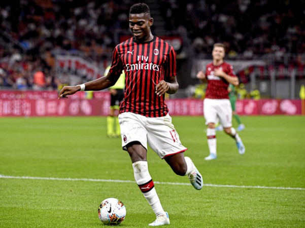 AC Milan defeat Sassuolo with help of Leao's fastest ever goal in Serie A