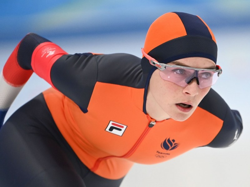 Dutch speed skater Schouten snatches women's 3,000m gold with new Olympic record