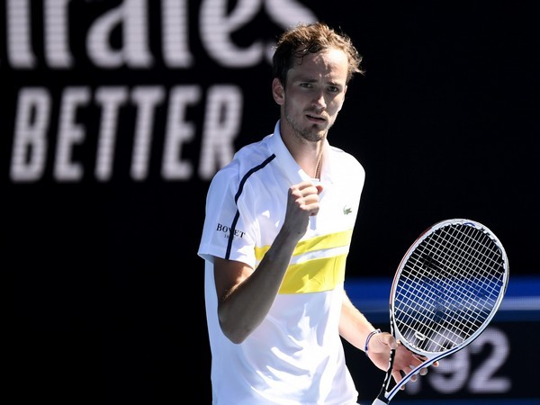 Australian Open: Daniil Medvedev survives five-set thriller to reach 4th round