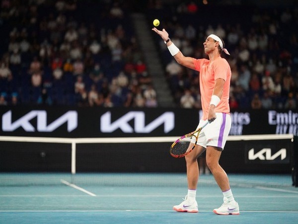Australian Open: Rafael Nadal beats Fabio Fognini to reach quarter-finals