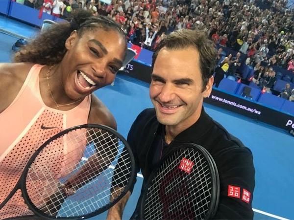 Serena Williams click 'Greatest selfie of all time'  with  Roger Federer: Hopman Cup clash