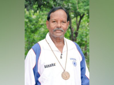 Hockey India pays tribute to Olympic medalist Michael Kindo