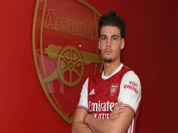Omar Rekik signs professional contract with Arsenal