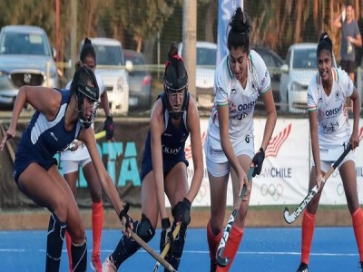 Indian junior women's hockey plays out draw against Chile senior women's team