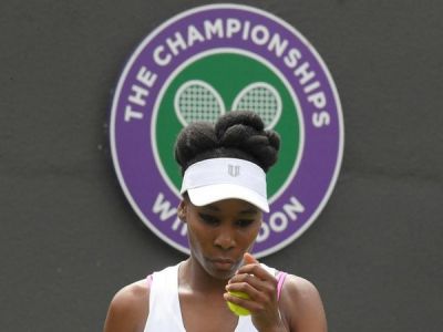 Venus Williams answers media questions on car accident