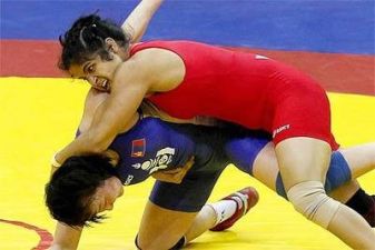 Navjot Kaur clinches gold in the Asian Wrestling