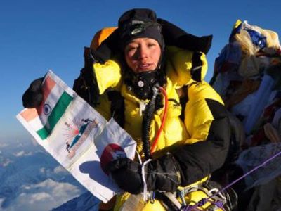 Mountaineer Anshu Jamsenpa becomes first Indian woman to climb Mt. Everest four times