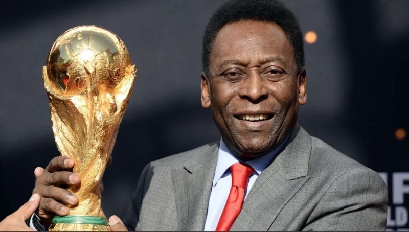 Pele forecasts World Cup glory for Brazil