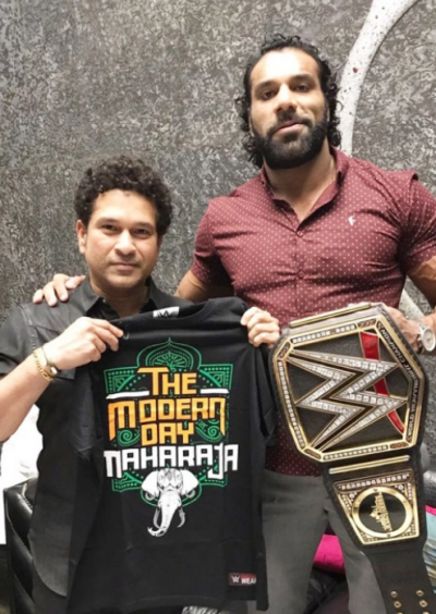 Jinder Mahal meet Sachin Tendulkar and personally invites him to WWE Live event.
