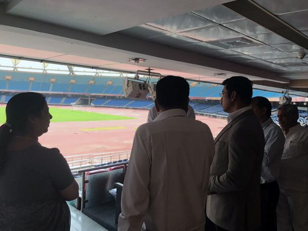 Sports Minister Rajyavardhan Rathore makes surprise inspection at SAI office