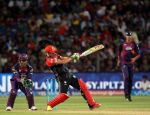 IPL Bangalore vs Pune: Kohli and Villiers smashed brisk half centuries
