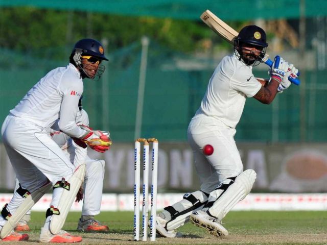 श्रीलंका पर कस शिकंजा, भारत ने बनाई 266 रनों की बढ़त