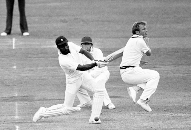 सर विवियन रिचर्ड्स ने सिखाई विश्व क्रिकेट को आक्रामक बल्लेबाजी की एबीसीडी