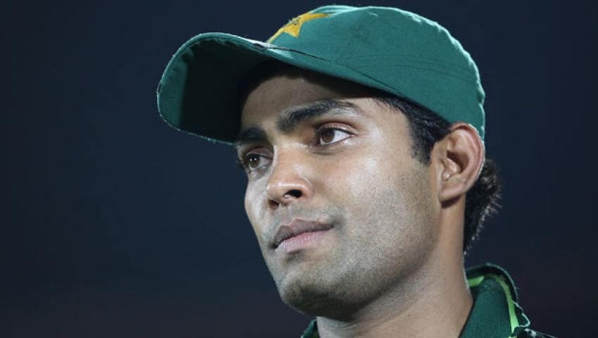 पाकिस्तानी क्रिकेट टीम के बल्लेबाज उमर अकमल पुनः सुर्ख़ियो में छाए