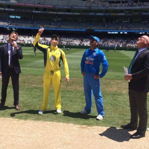 India v/s Australia : ऑस्ट्रेलिया ने जीता टॉस, पहले गेंदबाजी करने का फैसला