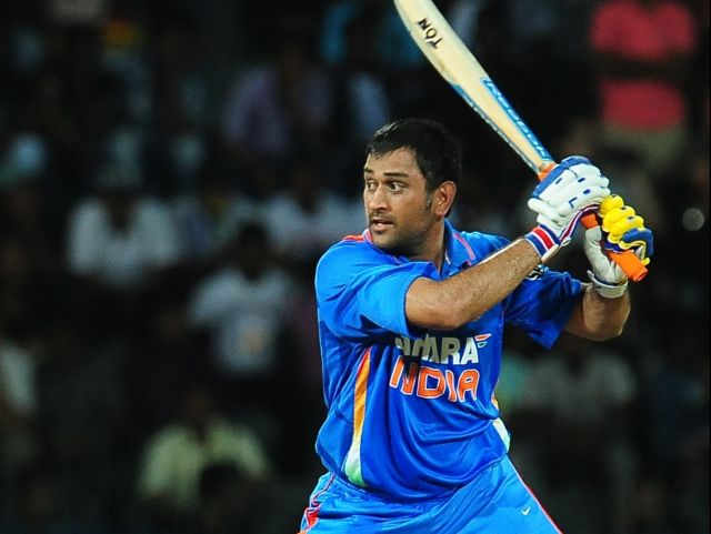 India vs Australia  : भारतीय टीम की हालत गंभीर, हुए 7 विकेट