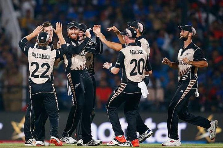 टी20 वर्ल्ड कप : न्यूजीलैंड ने ऑस्ट्रेलिया को 8 रनों से हराया