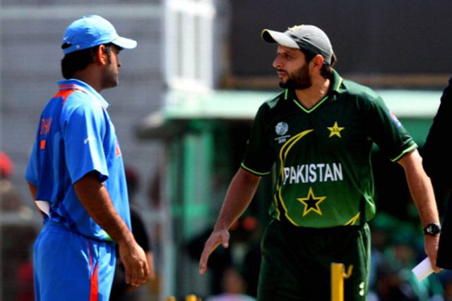 भारत-पाकिस्तान मैच से पहले बारिश ने डाली खलल,अब क्या होगा ?