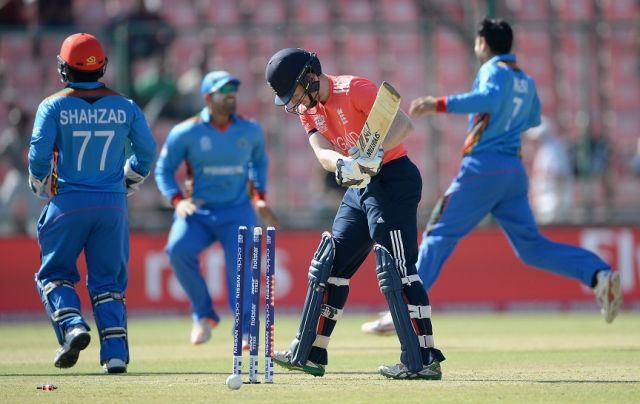 T20 WC : अफगानिस्तान के सामने लड़खड़ाई इंग्लैंड, 60 रन पर आधी टीम पवेलियन