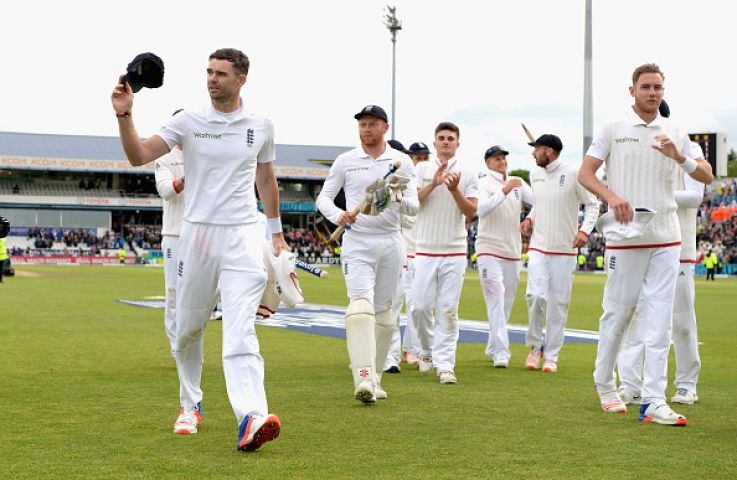 इंग्लैंड के आगे श्रीलंका ने तीसरे दिन ही घुटने टेके,पारी और 88 रन की शर्मनाक हार