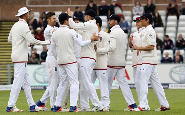 इंग्लैंड ने श्रीलंका को दूसरा टेस्ट हराकर सीरीज पर जमाया कब्जा