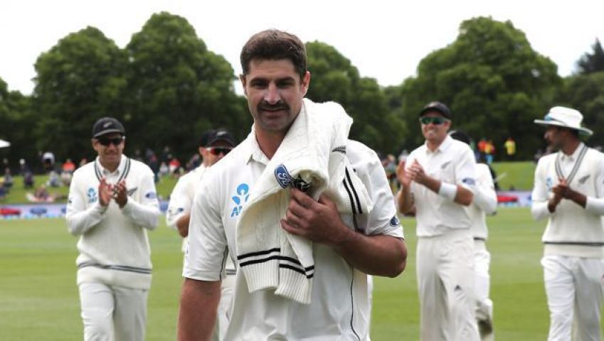 Colin de Grandhomme taking six for 41 as Pakistan collapsed for 133