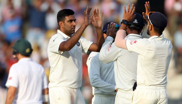 India vs South Africa : स्पिनर गेंदबाज की बदौलत तीसरा टेस्ट भारत की गिरफ्त में