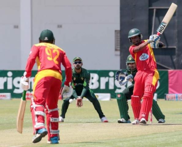Zimbabwe vs Pakistan : जिम्बाब्वे ने पाक को 5 रन से दी करारी हार