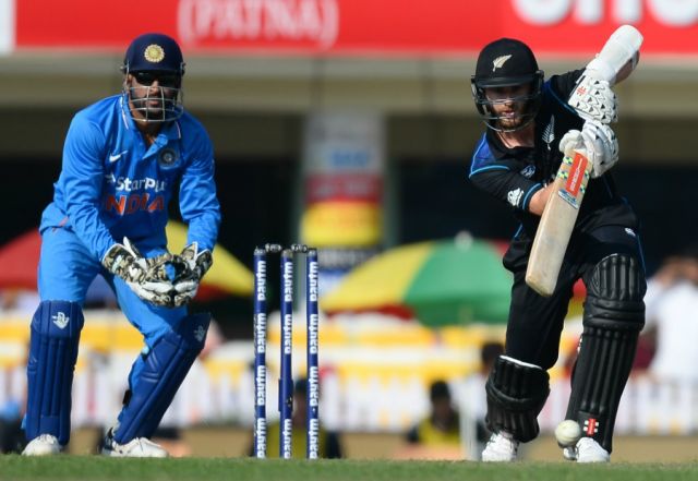 न्यूजीलेंड ने भारत को दिया 261 रन का टारगेट