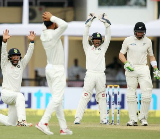 IND vs NZ LIVE: टीम इंडिया को जीत के लिए 6 विकेट की दरकार