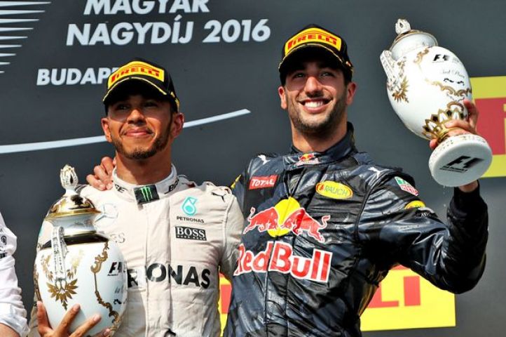 Australia's Daniel Ricciardo to replace world champion, Nico Rosberg
