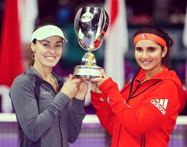 सानिया-मार्टिना की बेहतरीन जोड़ी ने जीता WTA फाइनल्स का खिताब