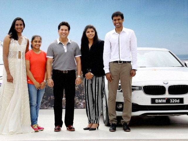 सचिन से मिली BMW लौटाने के बाद दीपा कर्मकार को फिर मिला बड़ा तोहफा