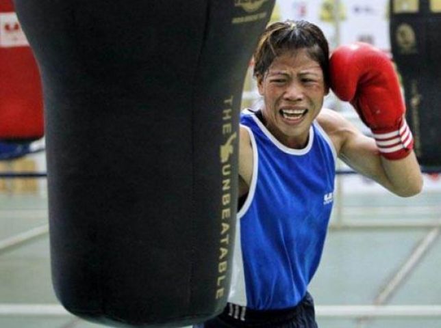 Indian woman boxers fight for Rio ticket