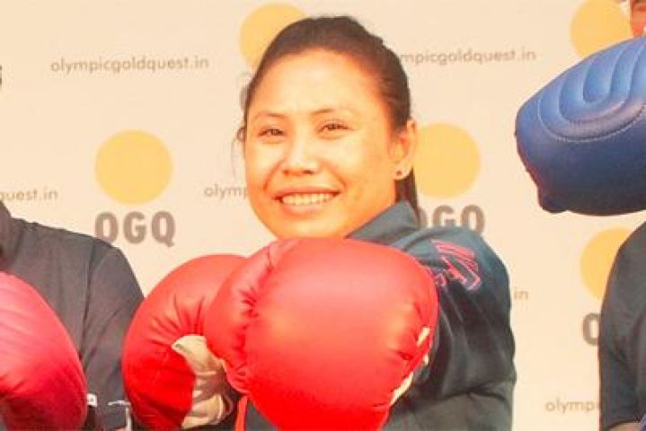 World Boxing Championship : Mary Kom and Sarita sail to the next round