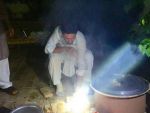शाहिद अफरीदी अपने घर पर बना रहे खाना, देखिये तस्वीरें