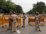 दिल्ली की सड़को पर दौड़ती कार में हो रही थी घिनोनी वारदात लेकिन कही पुलिस नही मिली