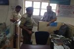 बिहार में बढ़ता अपराध, दिनदहाड़े बैंक को निशाना बनाकर लाखो लूट ले गए बदमाश