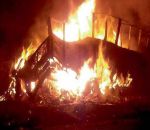 जलते हुए ट्रक में तड़पता रहा ड्राइवर, लेकिन किसी ने नहीं बचाया