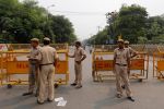 चाकू की नोक पर दिल्ली में दिनदहाड़े लूट, सामने आई पुलिस की लापरवाही