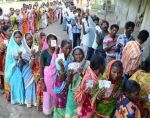 दोपहर तक असम में 32% मतदान, पश्चिम बंगाल में 50% से अधिक