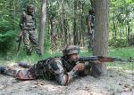 जम्मू-कश्मीर में आतंकी और सुरक्षा बलों के बीच मुठभेड़ जारी